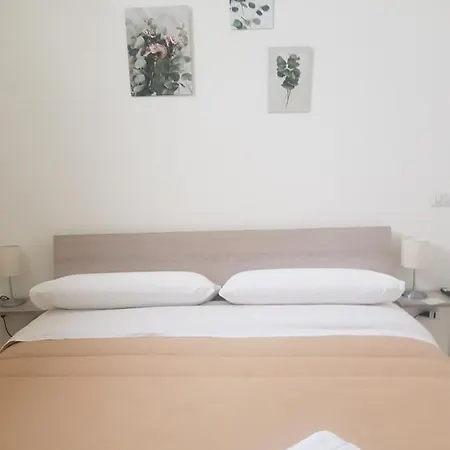 Pompeii Apartment